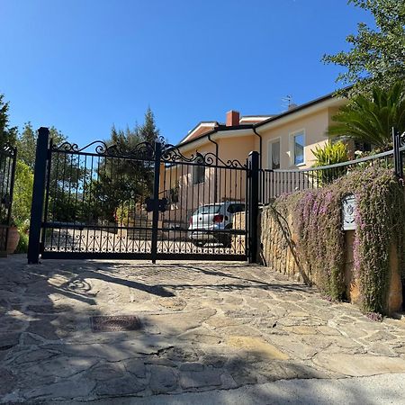 Villa Dei Fiori - Casa Vacanza カポテッラ エクステリア 写真