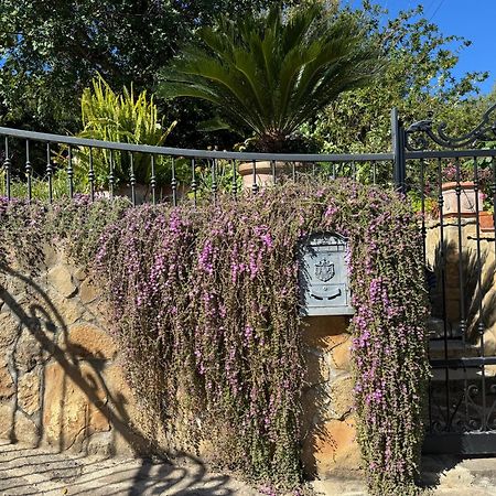 Villa Dei Fiori - Casa Vacanza カポテッラ エクステリア 写真