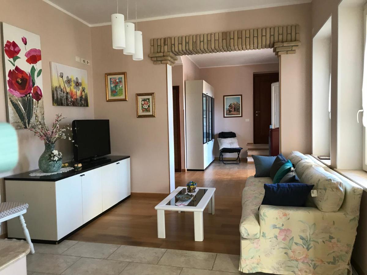 Villa Dei Fiori - Casa Vacanza カポテッラ エクステリア 写真