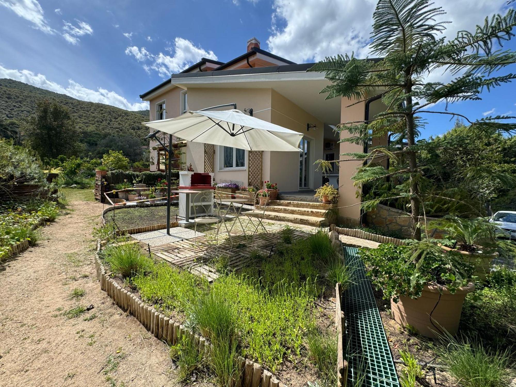 Villa Dei Fiori - Casa Vacanza カポテッラ エクステリア 写真
