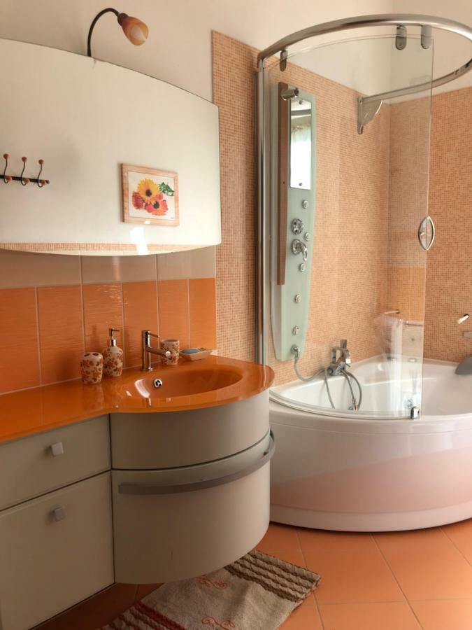 Villa Dei Fiori - Casa Vacanza カポテッラ エクステリア 写真