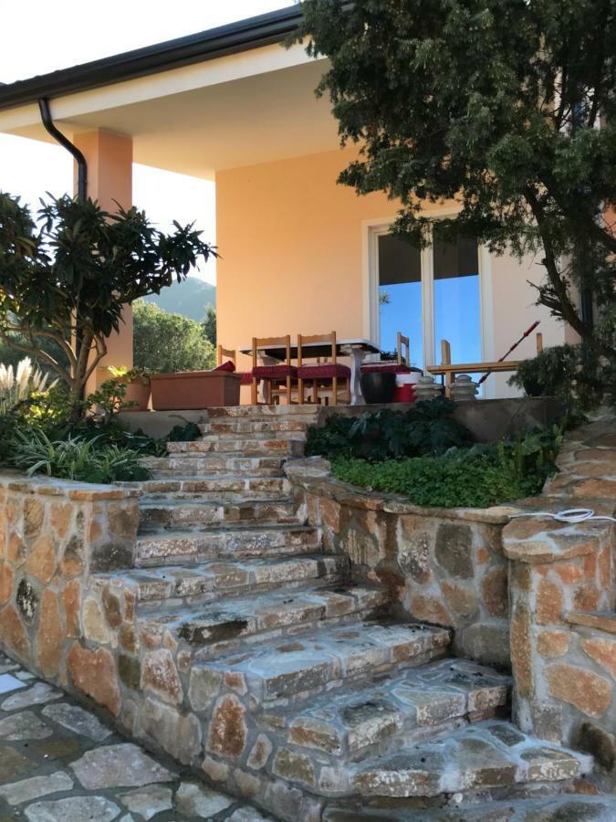 Villa Dei Fiori - Casa Vacanza カポテッラ エクステリア 写真