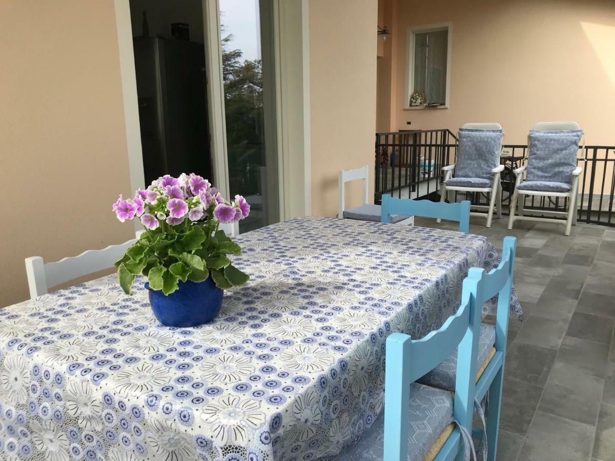 Villa Dei Fiori - Casa Vacanza カポテッラ エクステリア 写真